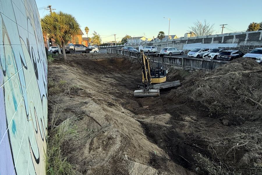 Commercial site clearance